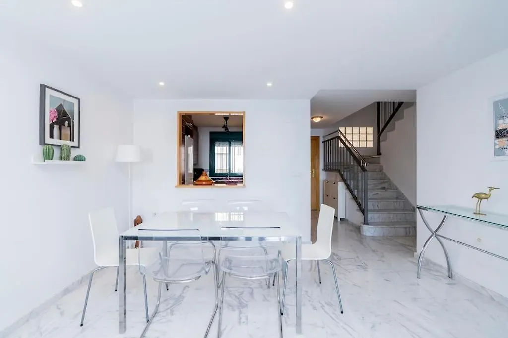 贝纳尔马德纳4 Bed Duplex With Stunning Sea Views公寓 0*, 贝纳尔马德纳